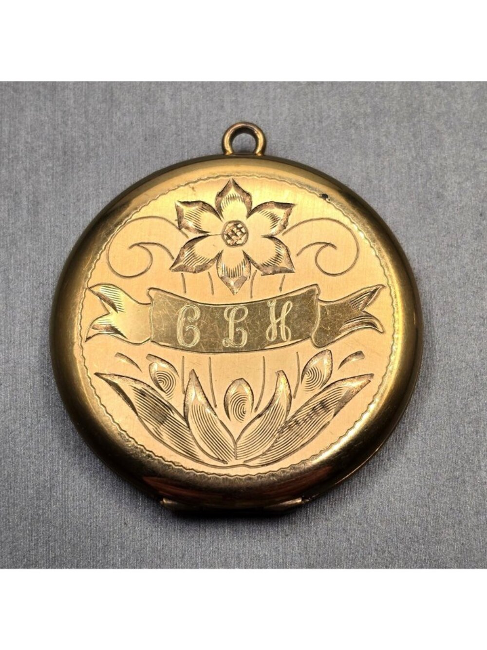 Victorian Revival Gold Filled Locket Pendant Round Floral Engraved 1974 - Picture 15 of 15